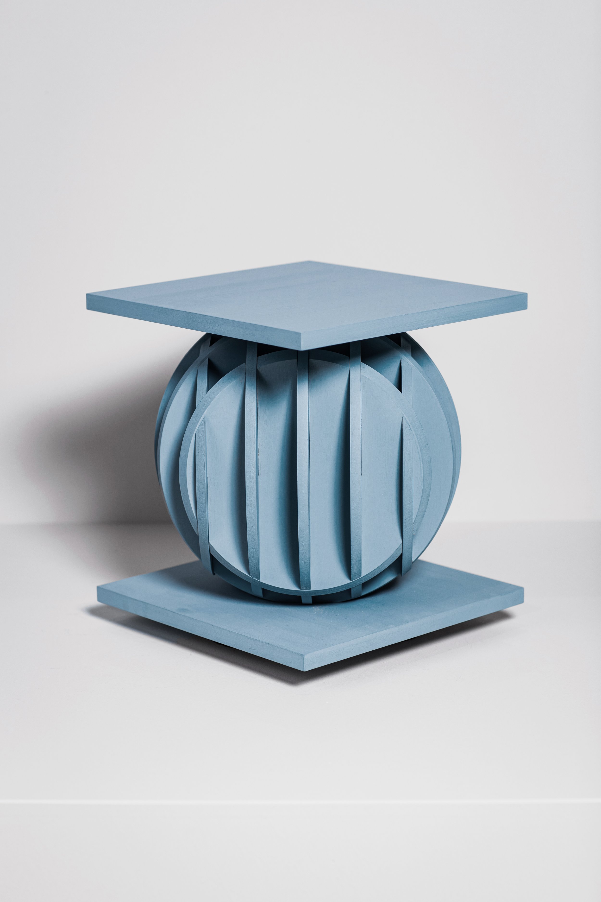 Uni table, photo by Kristian Pohl